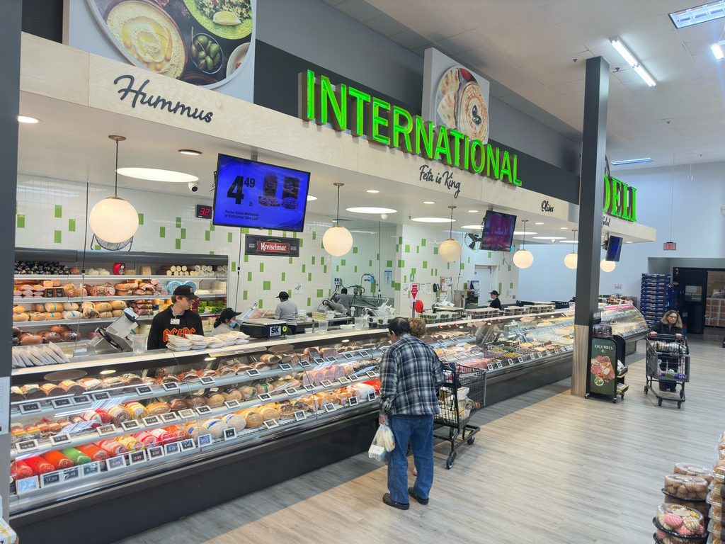 local grocery stores in Van Nuys